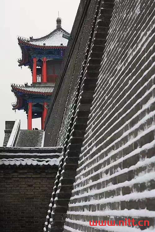 水靜鑒物，人靜觀心，書是一面對(duì)視的鏡子