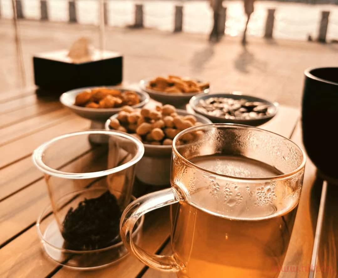 人到底是隨波逐流還是能夠逆勢(shì)而動(dòng)？